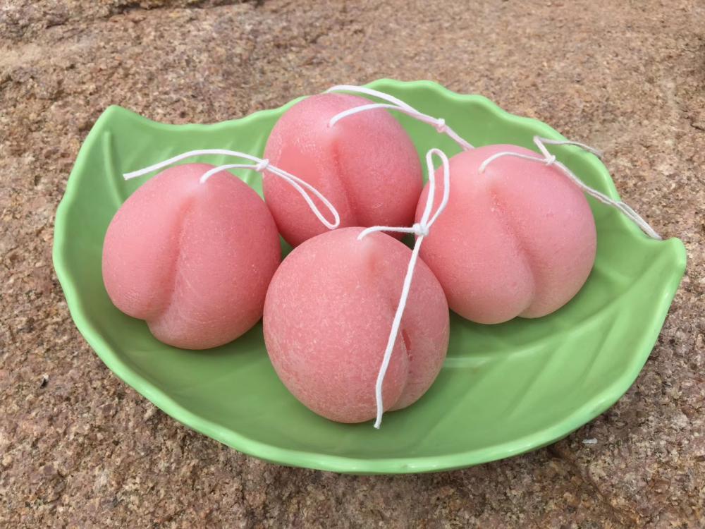 Peach Shape Candles：Pink Color ,Soy Wax ,Simulation Sculpture ,Scented Candles ,China Factory ,Price-HOWCANDLE-Candles,Scented Candles,Aromatherapy Candles,Soy Candles,Vegan Candles,Jar Candles,Pillar Candles,Candle Gift Sets,Essential Oils,Reed Diffuser,Candle Holder,