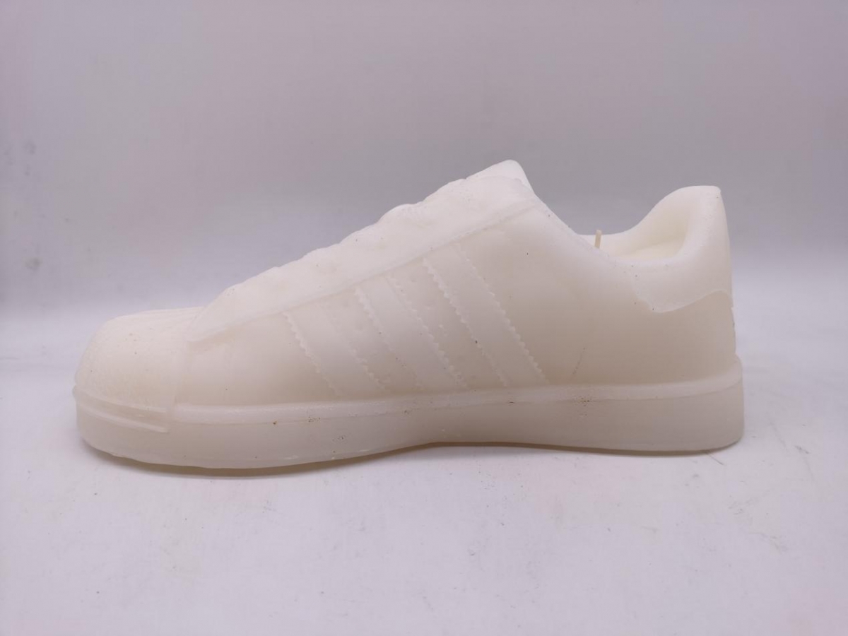ADIDAS Shell Toe Candles：White Soy Wax,1 to 1 Simulation Sculpture,Scented Candles, Essential Oils, Sneaker Candle, Trainer Candle, Shoes Candle,In Gift Box,China Factory,Best Price-HOWCANDLE-Candles,Scented Candles,Aromatherapy Candles,Soy Candles,Vegan Candles,Jar Candles,Pillar Candles,Candle Gift Sets,Essential Oils,Reed Diffuser,Candle Holder,