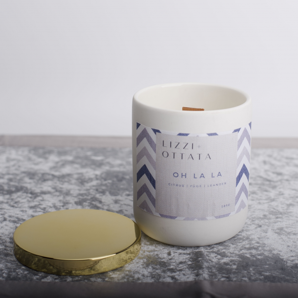 Scented Candles：Creed Silver Mountain Water ,China Factory, Best Price ,White Ceramic Jar ,Bamboo lid-HOWCANDLE-Candles,Scented Candles,Aromatherapy Candles,Soy Candles,Vegan Candles,Jar Candles,Pillar Candles,Candle Gift Sets,Essential Oils,Reed Diffuser,Candle Holder,