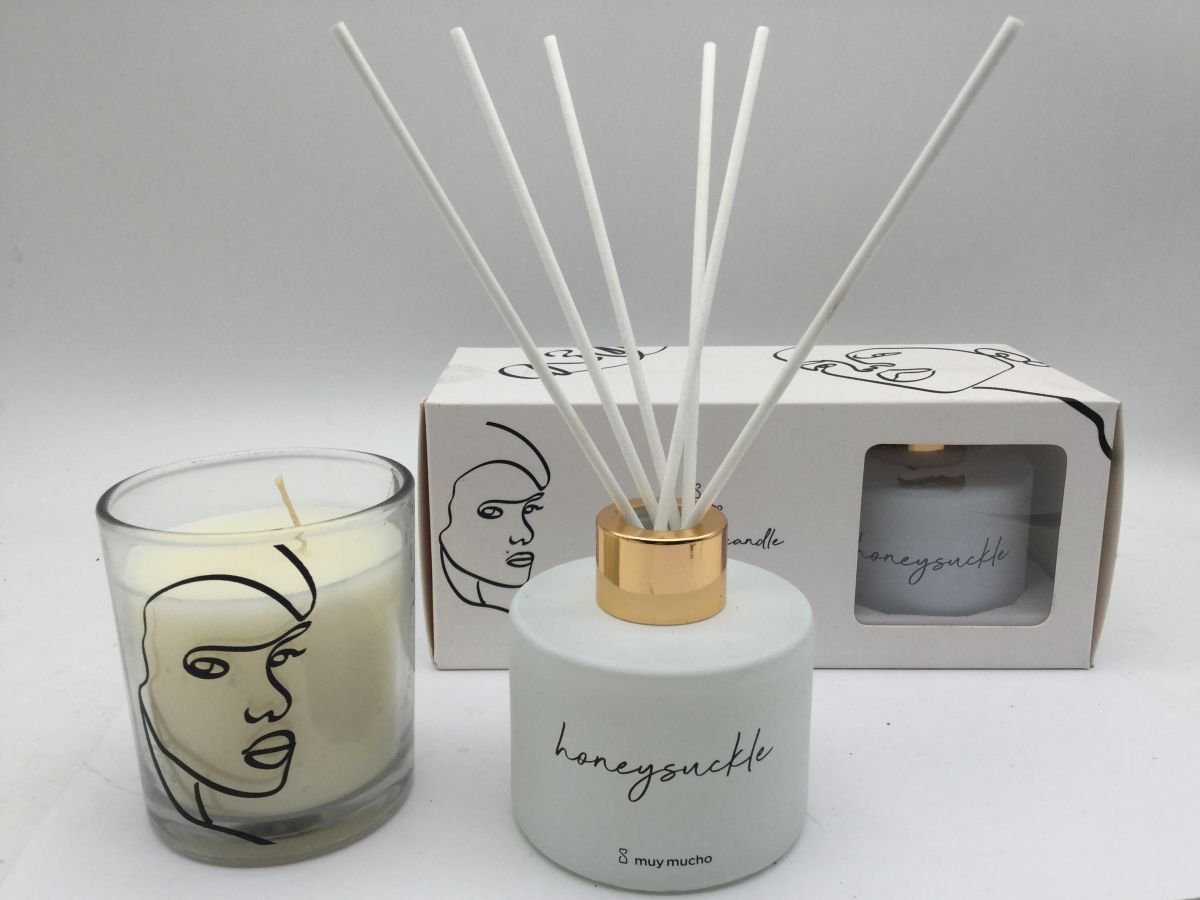 Supply Best Vegan Scented Candles Reed Diffuser Gift Set Natrual From China Factory-HOWCANDLE-Scented Candles,Soy Candles,Beeswax Candles,Tea light Candles,Citronella Candles,Tin Candles,Jar Candles,Taper Candles,Pillar Candles,Jo Malone Candles,Gift Set Candles,Wooden Wicks Candles,Tom Ford Candles,Man Candles,Essential Oils,Perfume Oils,Fragrance Oils,Reed Diffuser,Oil Diffusers,Candle Holder,Wax Warmer,