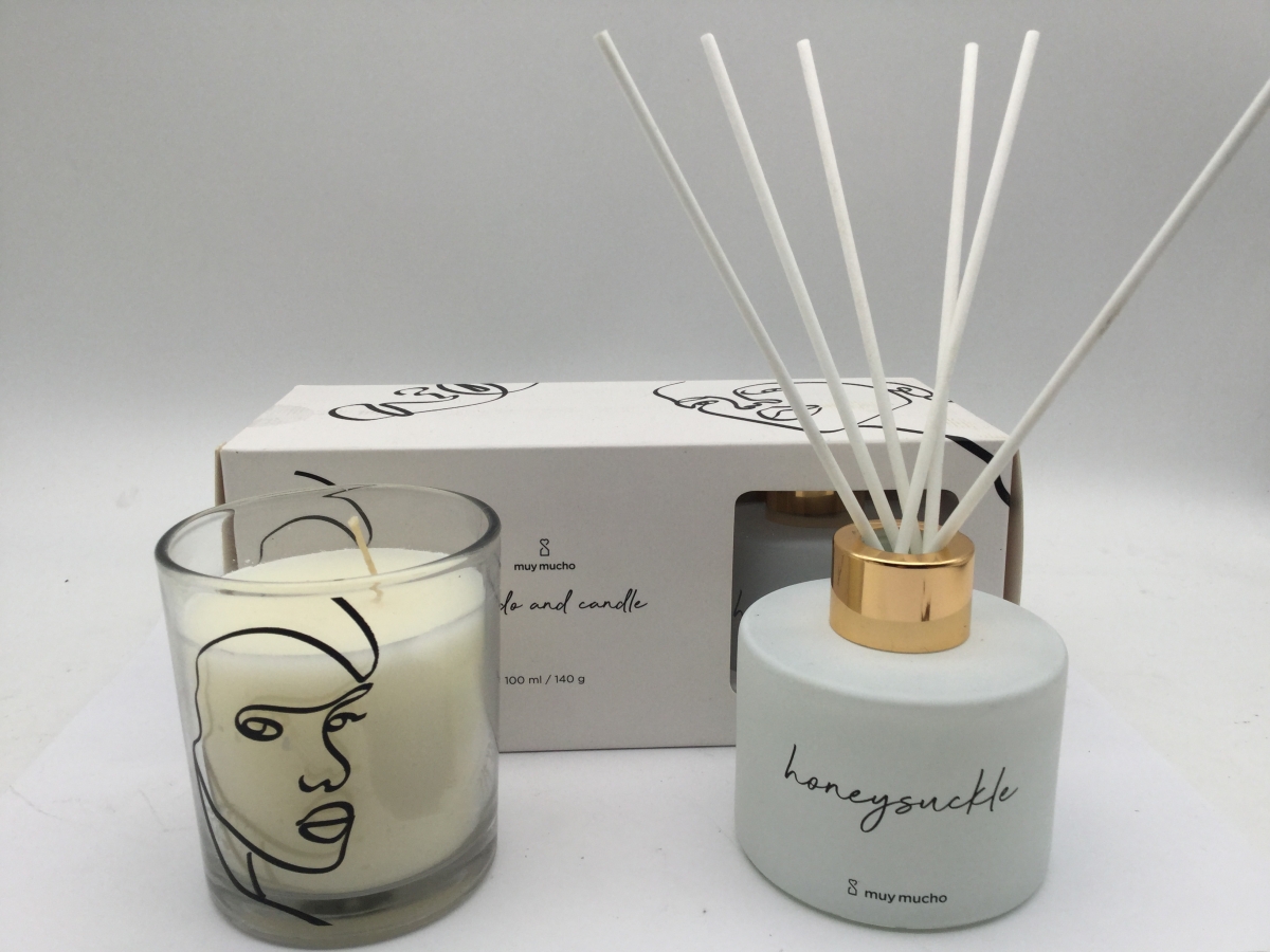 Scented Candles , Reed Diffusers , Gift Set ,Feminine Design , China Factory Price-HOWCANDLE-Candles,Scented Candles,Aromatherapy Candles,Soy Candles,Vegan Candles,Jar Candles,Pillar Candles,Candle Gift Sets,Essential Oils,Reed Diffuser,Candle Holder,