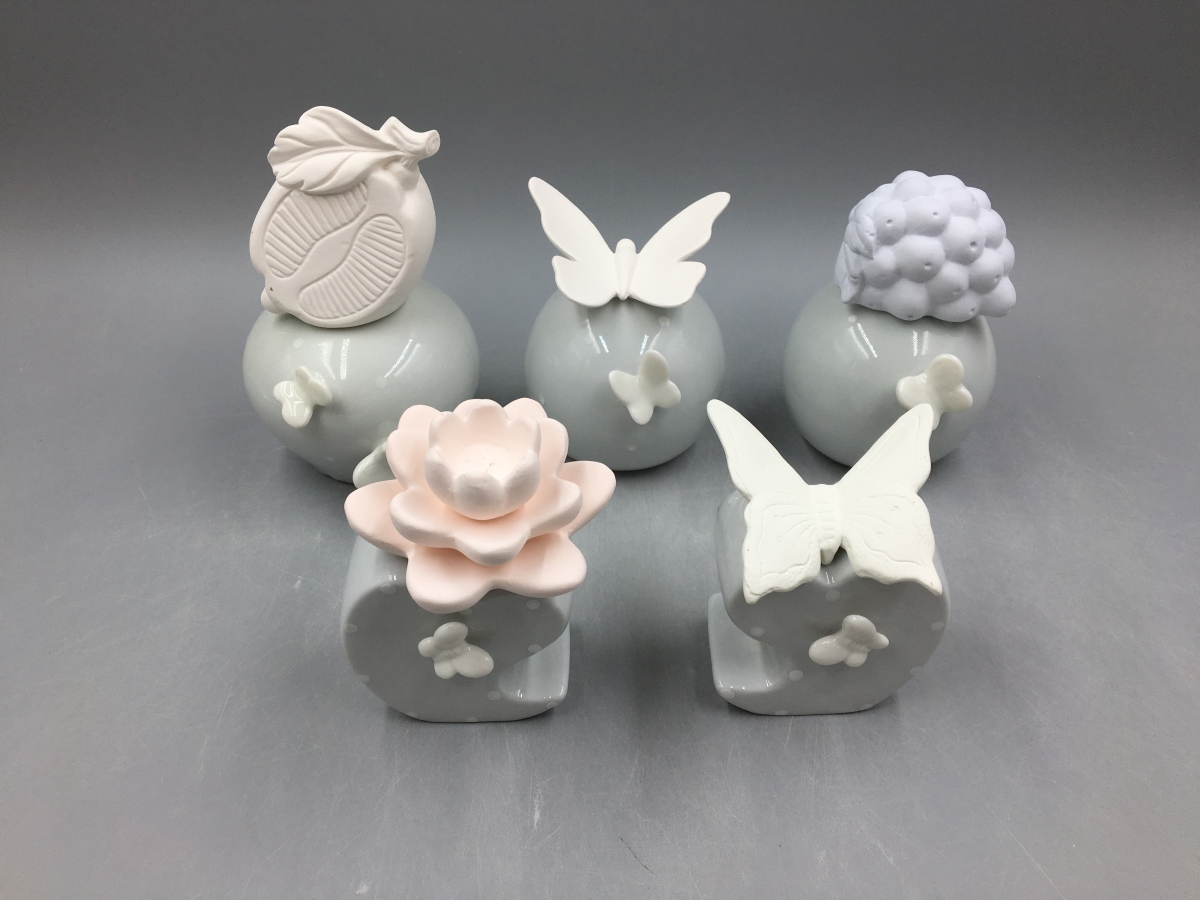 Aroma Diffuser ：Art Sculpture ,Ceramic Flower , Fruits ,Grape , Kiwi Berry ,Butterfly , Reed Diffuser Gift Set ,China Factory ,Price-HOWCANDLE-Candles,Scented Candles,Aromatherapy Candles,Soy Candles,Vegan Candles,Jar Candles,Pillar Candles,Candle Gift Sets,Essential Oils,Reed Diffuser,Candle Holder,