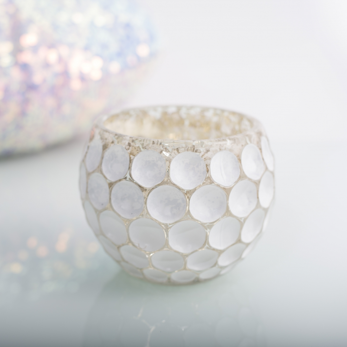 Candle Holder : White & Gold , Honeycomb Design ,Ball Shape Glass Jar ,Geometric Dots ,Christmas Decoration ,China Factory ,Wholesale Price-HOWCANDLE-Candles,Scented Candles,Aromatherapy Candles,Soy Candles,Vegan Candles,Jar Candles,Pillar Candles,Candle Gift Sets,Essential Oils,Reed Diffuser,Candle Holder,