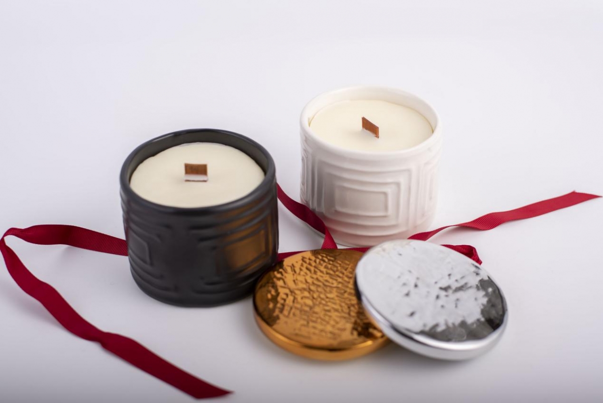 Candles Gift Sets :TOM FORD ,OUD WOOD ,WoodWick ,Black Ceramic Jar ,China Factory ,Price-HOWCANDLE-Candles,Scented Candles,Aromatherapy Candles,Soy Candles,Vegan Candles,Jar Candles,Pillar Candles,Candle Gift Sets,Essential Oils,Reed Diffuser,Candle Holder,