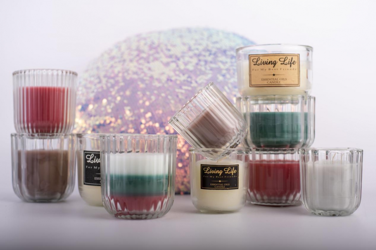 Christmas Candles – Red Candle ,Striped Glass ,Home Fragrance ,China Factory ,Wholesale Pirce-HOWCANDLE-Candles,Scented Candles,Aromatherapy Candles,Soy Candles,Vegan Candles,Jar Candles,Pillar Candles,Candle Gift Sets,Essential Oils,Reed Diffuser,Candle Holder,