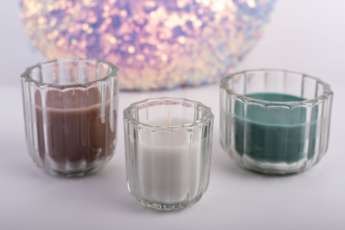 Scented Candles :Soy Wax ,Essential Oils ,Crystal Glass ,Aromatherapy Candles, China Factory ,Wholesale Price-HOWCANDLE-Candles,Scented Candles,Aromatherapy Candles,Soy Candles,Vegan Candles,Jar Candles,Pillar Candles,Candle Gift Sets,Essential Oils,Reed Diffuser,Candle Holder,